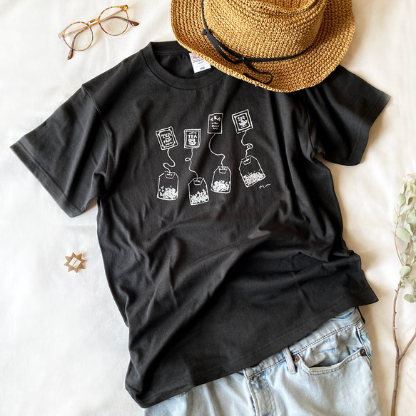 【7月下旬出貨】{Tea-shirt} 紅茶包T卹（黑色） 第4張的照片