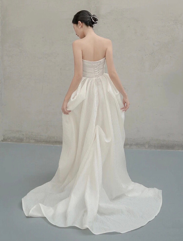 オーバースカート　チューブトップ ライトウエディングドレス 5枚目の画像