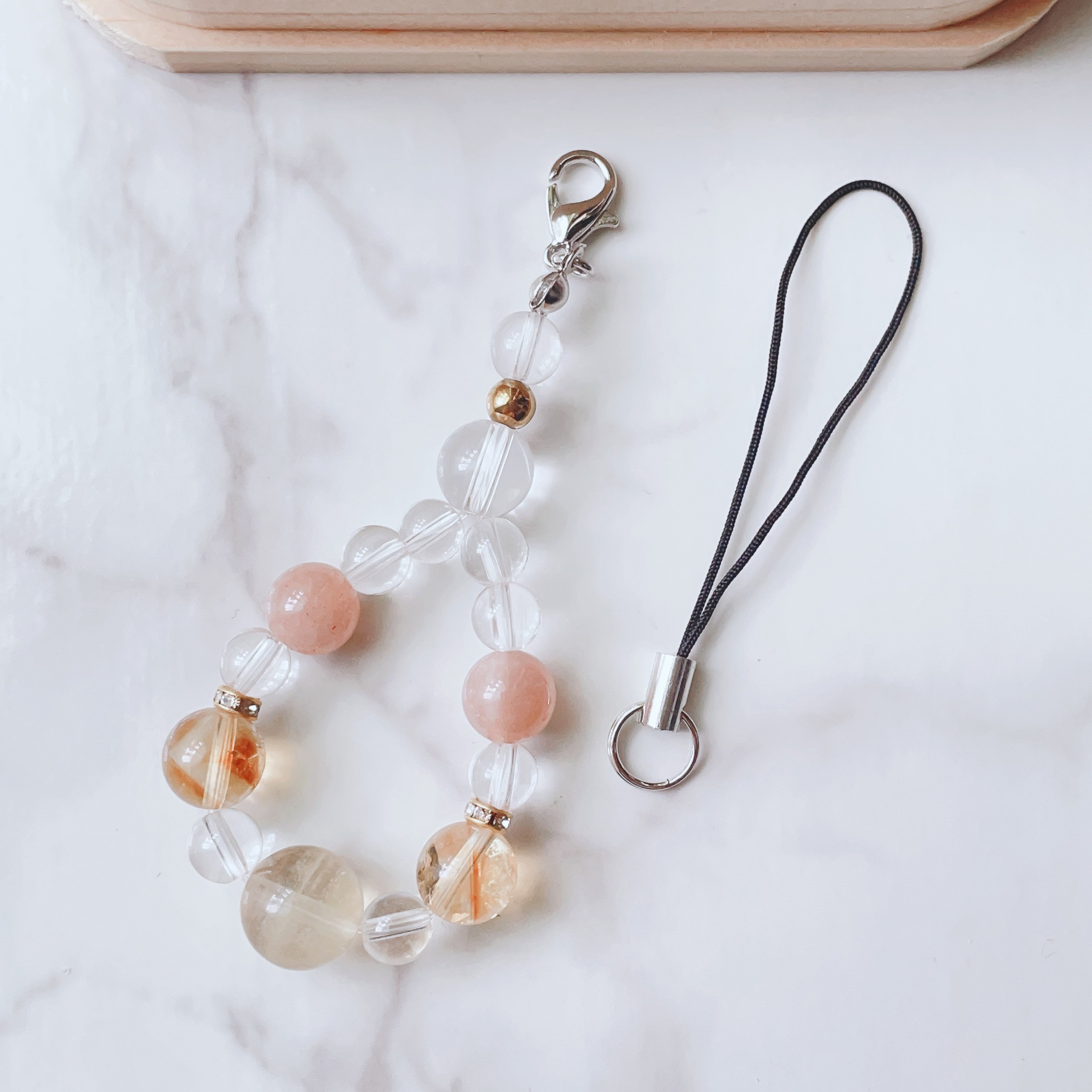 ✦活動的な日々を過ごせるよう導く イエローフローライト パワー・ストーン 天然石ストラップ No592S