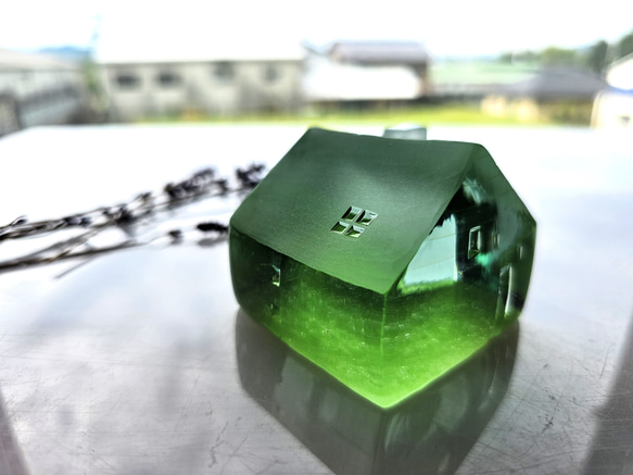 ガラスの家　置物　インテリア　グリーン 1枚目の画像