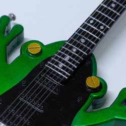 ロックでかっこいいカエル型エレキギター 7枚目の画像