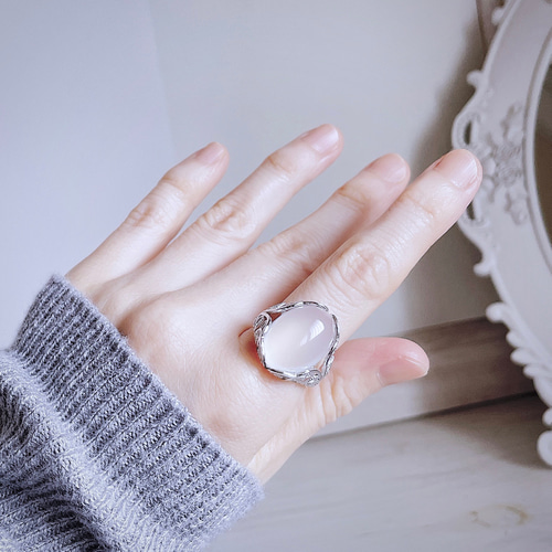 silver925 ホワイトカルセドニー リング * 大粒 指輪 天然石 silver925 ホワイトカルセドニー リング * 大粒 指輪 天然石