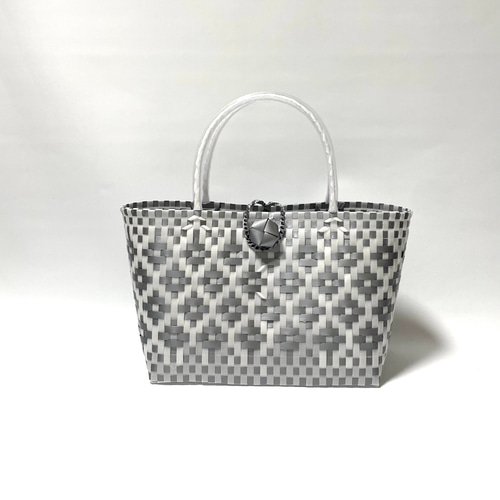 受注製作〜プラかごバッグ☆ホワイトxシルバー フラワー ミニサイズ