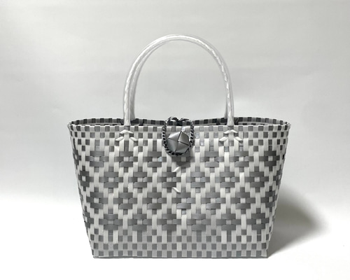 受注製作〜プラかごバッグ☆ホワイトxシルバー フラワー ミニサイズ