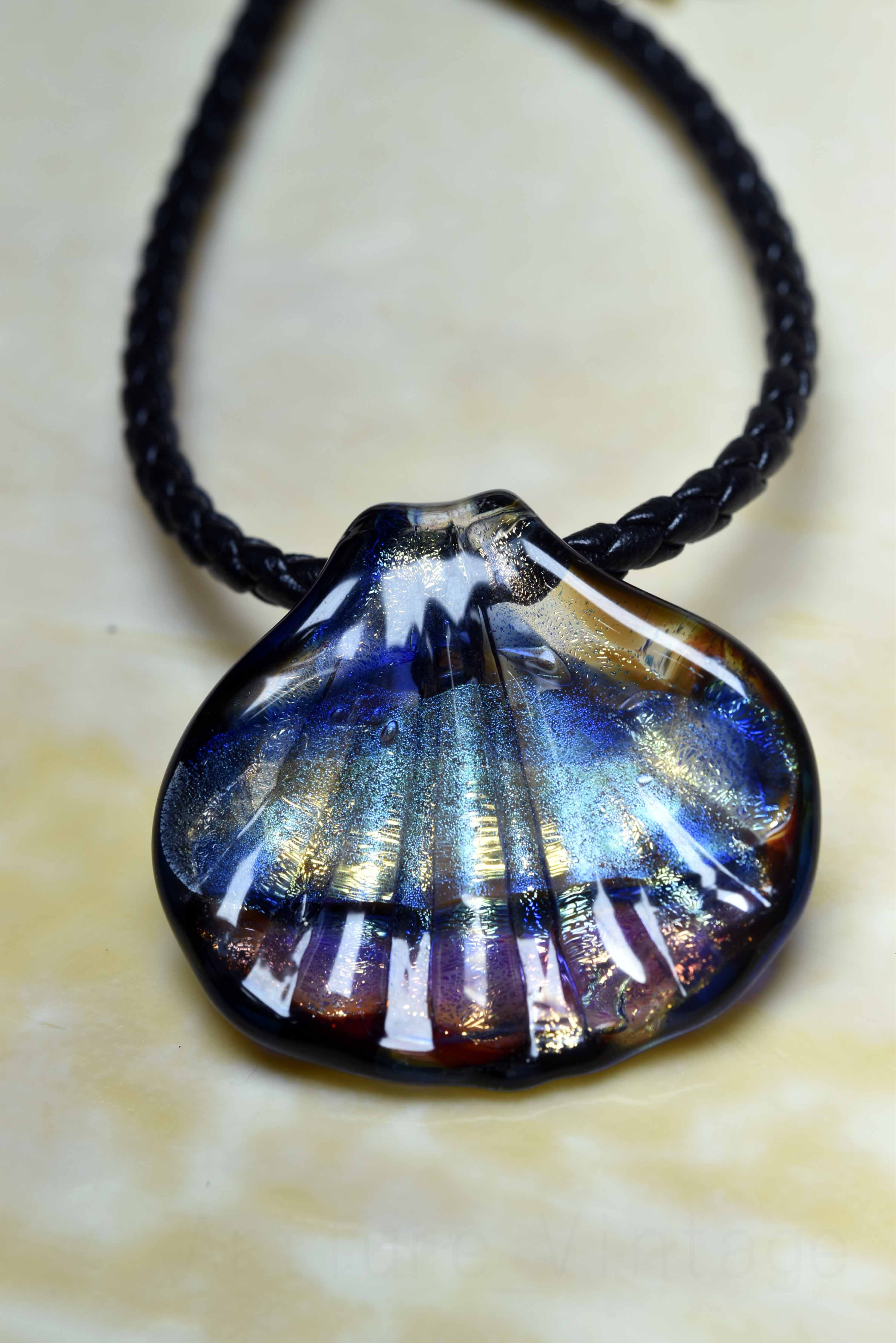 ガラスのジュエリー　ネックレス　ペンダントトップ（Ｙ2211-Ｇ1）トンボ玉　一点物手作り