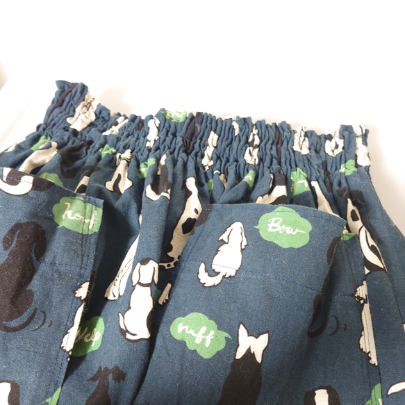 No.8 アニマル柄　後ろ姿犬柄ロングギャザースカート　ネイビー✕グリーン　ウエストゴム仕様　サイズ:フリー 5枚目の画像
