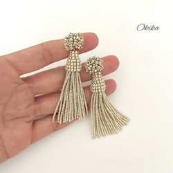 ビーズ タッセル ピアス/イヤリング【メタリックシルバー】ーGlanzーCharlotte Beads tassel 3枚目の画像