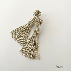 ビーズ タッセル ピアス/イヤリング【メタリックシルバー】ーGlanzーCharlotte Beads tassel 2枚目の画像