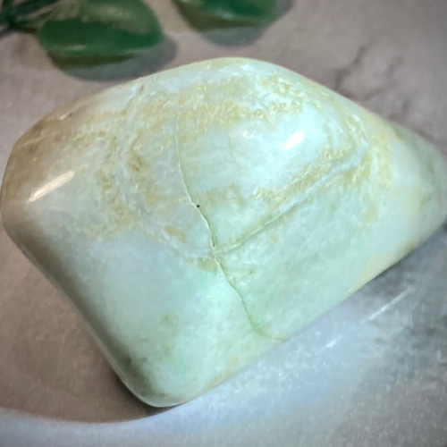 糸魚川 ✨　翡翠　原石　タンブル　ジェダイド 糸魚川 ✨ 翡翠 原石 ジェダイド タンブル 天然石 東洋占星術師の娘