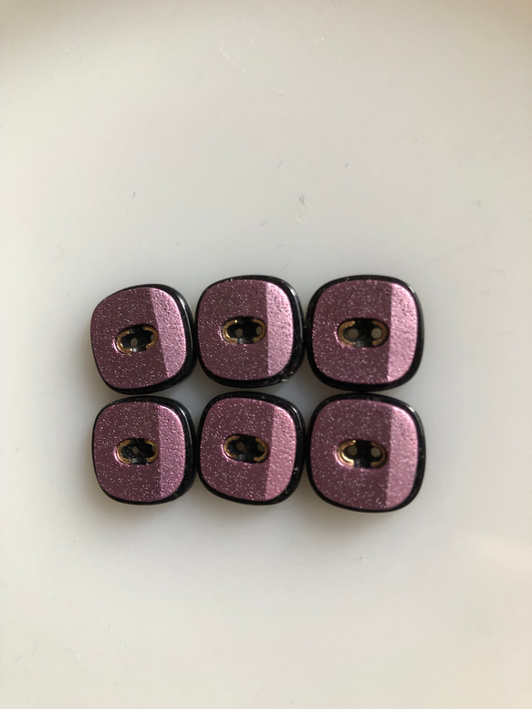 アンティーク ボタン 6個　ビンテージ 昭和 レトロ 個性的 ハンドメイド素材 日本製 ポップ アクセ ピンク 2枚目の画像
