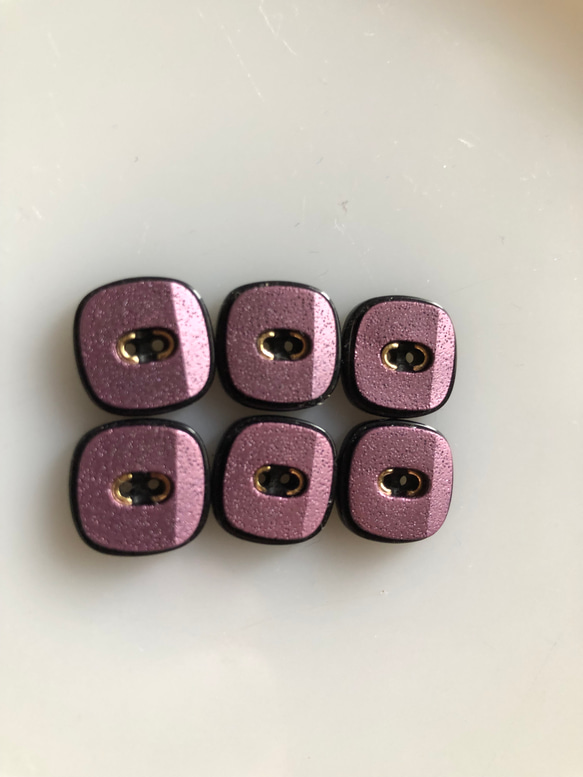 アンティーク ボタン 6個　ビンテージ 昭和 レトロ 個性的 ハンドメイド素材 日本製 ポップ アクセ ピンク 3枚目の画像
