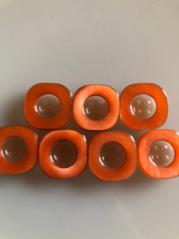 アンティーク ボタン 7個　ビンテージ 昭和 レトロ 個性的 ハンドメイド素材 日本製 ポップ アクセ 飴　キャンディ 2枚目の画像