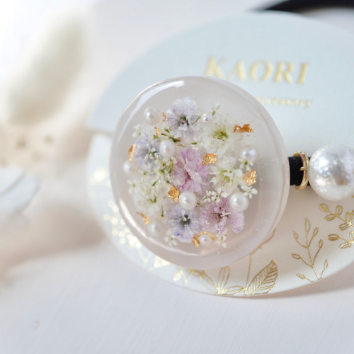 レジンヘアゴム　ピンク　お花のリース　春　淡色　プレゼント　シンプル フラワーヘアゴム✳︎ピンクベージュ〉レジン おしゃれ かわいい