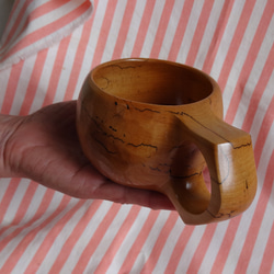 滲みのある栃の古木で作った一木彫りコーヒーカップ 4枚目の画像