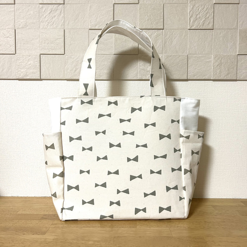 上品なブランド サイドポケットつきトートバッグ♡リボン fleur トートバッグ トートバッグ