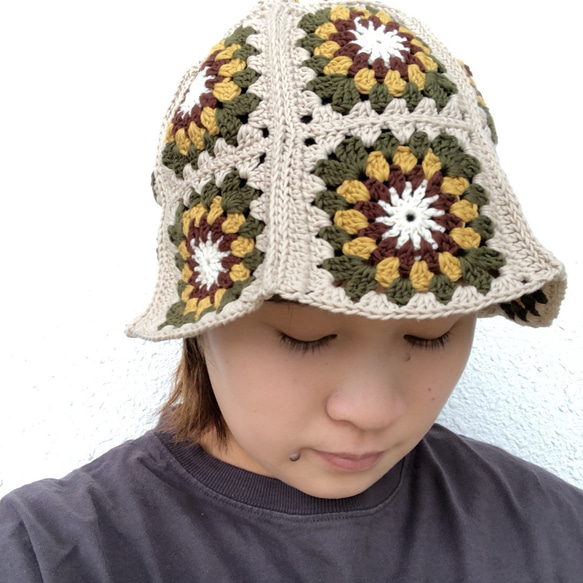 クロシェハット　モチーフ編み　バケットハット 帽子／夏/かぎ針編み 4枚目の画像