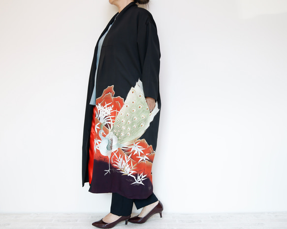 KIMONO LONG Coat - 使用留袖製作的獨一無二的正裝外套！和服也可以正式使用！ 第10張的照片