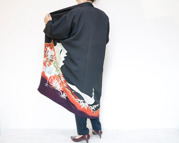 KIMONO LONG Coat - 使用留袖製作的獨一無二的正裝外套！和服也可以正式使用！ 第4張的照片