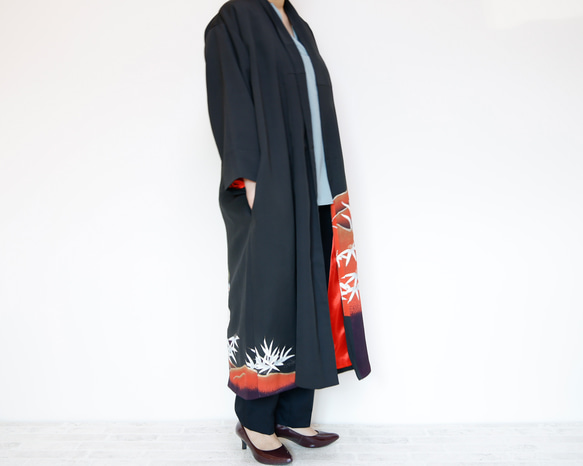 KIMONO LONG Coat - 使用留袖製作的獨一無二的正裝外套！和服也可以正式使用！ 第9張的照片