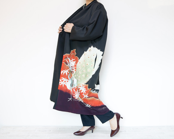 KIMONO LONG Coat - 使用留袖製作的獨一無二的正裝外套！和服也可以正式使用！ 第13張的照片