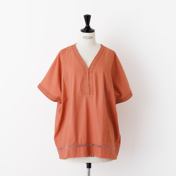 HAND PLEATS TUCK BLOUSE 1枚目の画像