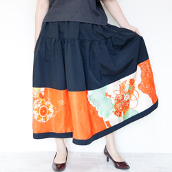 HAREGI SKIRT -ビンテージの着物地を使ったフレアスカート [ロング] 着物リメイク １点物 3枚目の画像