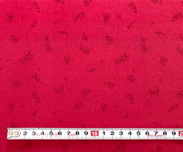 カットクロス Art Gallery Fabrics Dainty Fleuriste Ruby 3枚目の画像