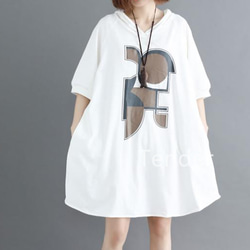 減齢婦人服2023夏の服の新モデルのゆったりした大きいサイズのフード付きtシャツのワンピースはやせて見えるD 9枚目の画像