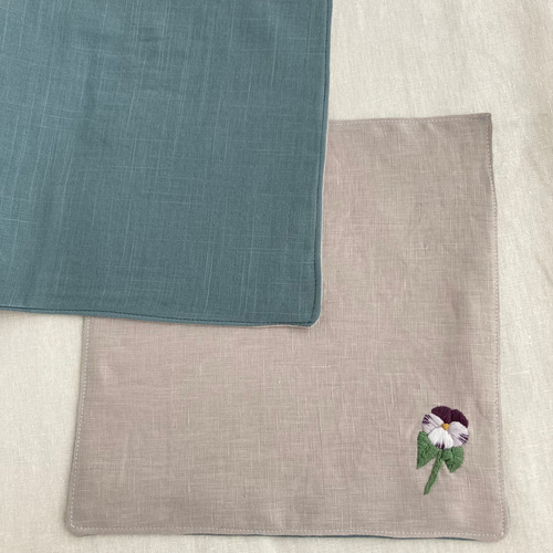 リネンとダブルガーゼの刺繍ハンカチ その他雑貨 めぐみ 通販