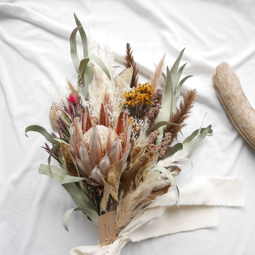 キングプロテア/パンパスグラス/オリエンタルフラワー/ブーケ/ユーカリ