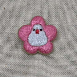 文鳥のワンポイント刺繍ブローチ 1枚目の画像