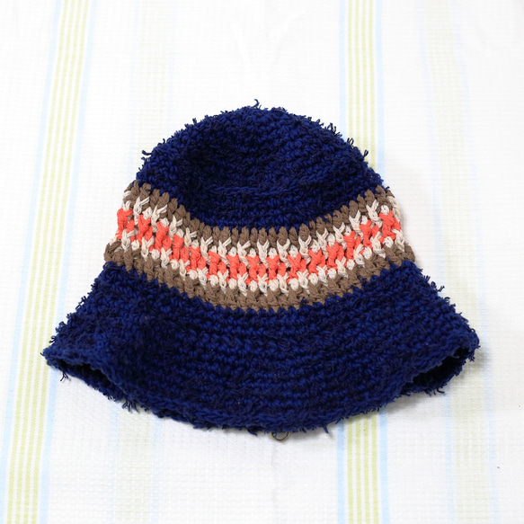 サマーニット帽　手編みのバケットハット　かぎ針編み　春夏　帽子　ネイビー　メンズ　レディース　ジュニア 3枚目の画像
