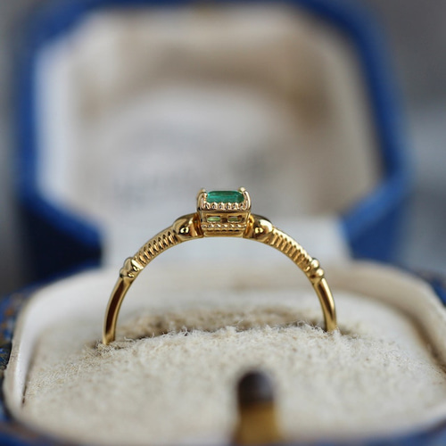 エメラルド0.18ct ミルフレーム×フィッシュボーンアーム K18YG リング  