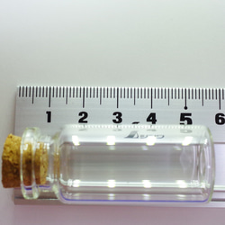 ミニコルク瓶 10個〈ガラス　ボトル レジン 試験管 ハンドメイド　アクセサリーパーツ　素材〉 3枚目の画像