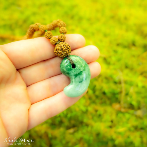 ネックレス 観音様 本翡翠 ヒスイ 緑色 誕生日プレゼント 安産祈願