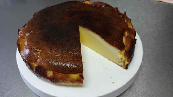 バスクチーズケーキ　12㎝　15㎝　18㎝（画像は15㎝） 3枚目の画像