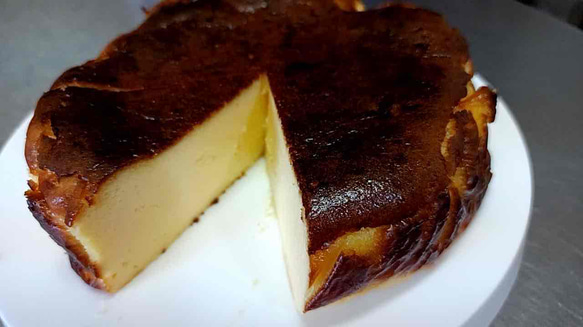 バスクチーズケーキ　12㎝　15㎝　18㎝（画像は15㎝） 2枚目の画像