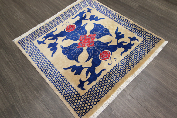 新品　和柄　厚みのある高級カーペット　パキスタン手織り絨毯　アクセントラグ　111x111cm　＃191 3枚目の画像