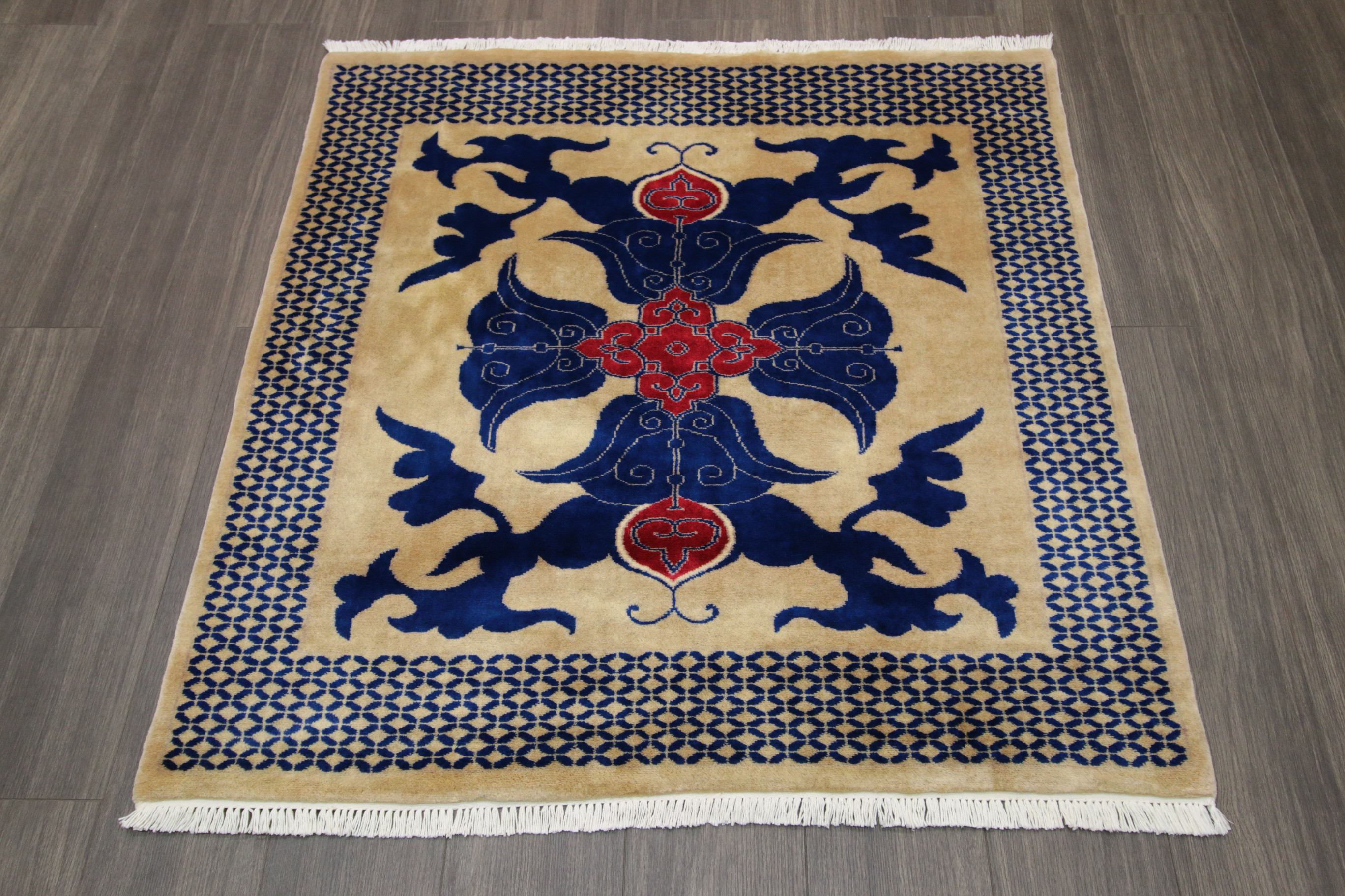 新品 和柄 厚みのある高級カーペット パキスタン手織り絨毯 アクセント