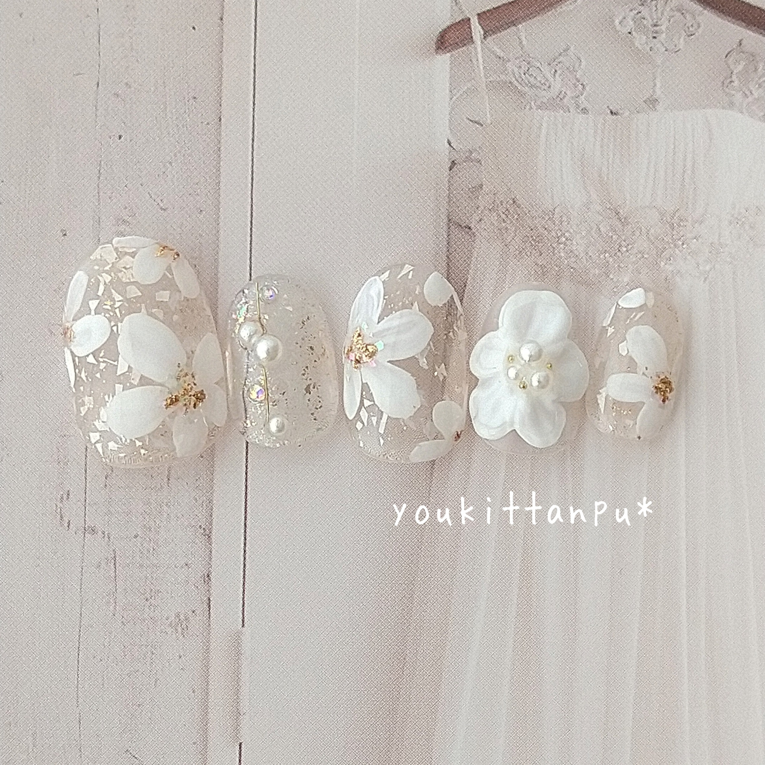 ネイルチップ＊朝露にきらめく白い花 Ⅱ＊つけ爪 結婚式 ブライダル ウェディング 白無垢 成人式 振袖 シンプル 花柄