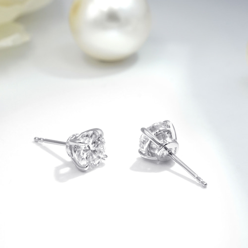 1ct×2四つ爪スダッドピアス（4週間発送） ピアス（スタッド・一