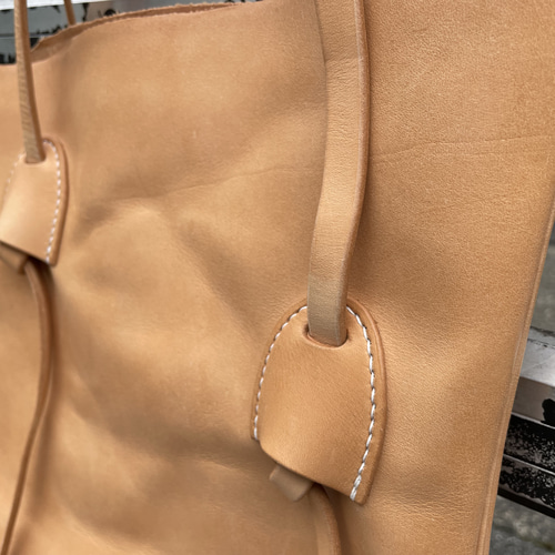 フラワーブーム】のトートバッグ。 【ベジタブルタンニン鞣し牛革