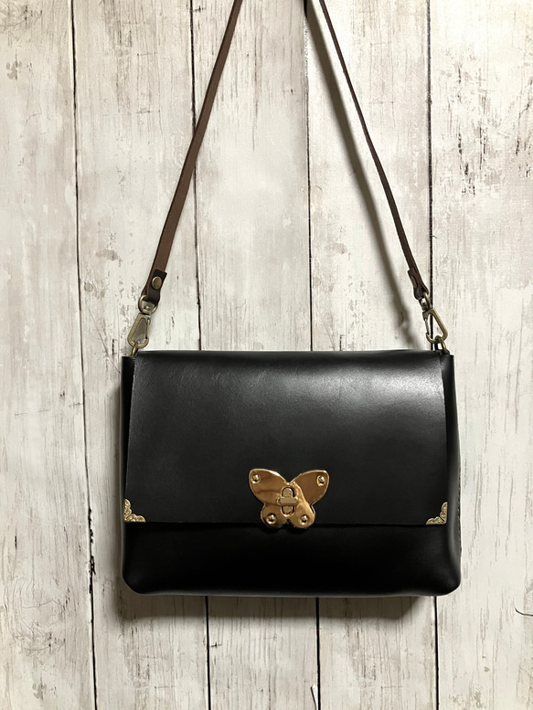 蝶のひねり金具のショルダーバッグ ショルダーバッグ ちびえみ 通販