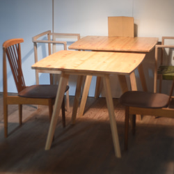 国産ひのきのカフェテーブル　2人用サイズ　オイル仕上げ　1台 5枚目の画像