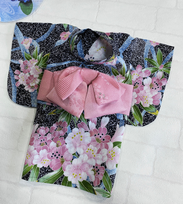 犬の浴衣✨加賀友禅 犬用本格本染浴衣 黒×淡いピンク わんこ浴衣 4枚目の画像
