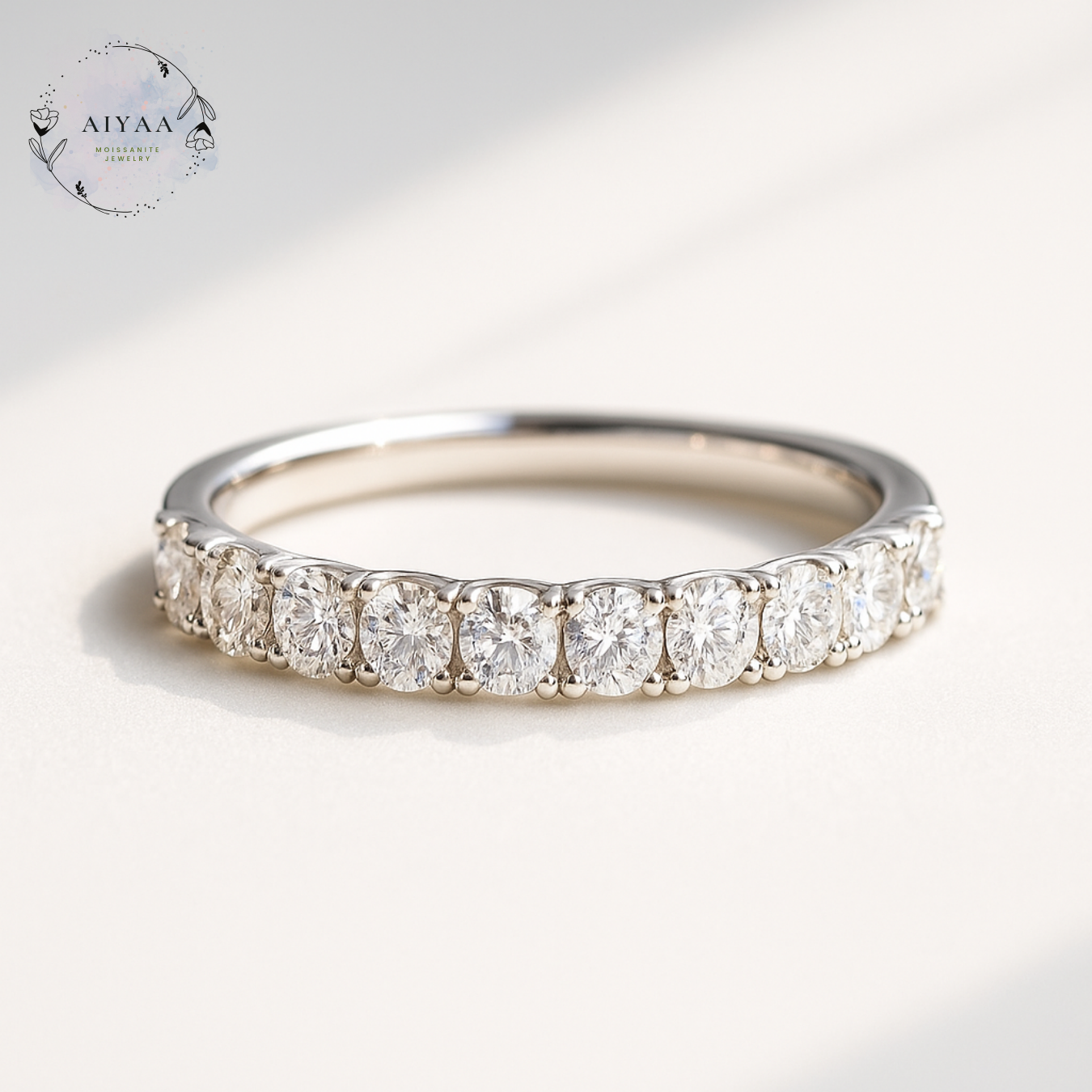 モアサナイト エタニティリング 2mm｜10石 ハーフエタニティ（Dカラー VVS1 H&C／プラチナコーティング）