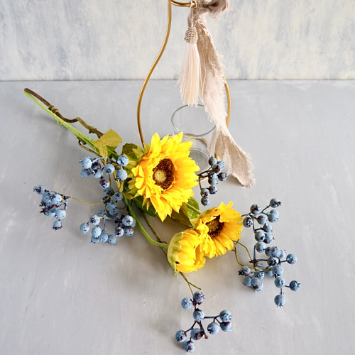 3輪咲ひまわりとベリーの木】｜アーティフィシャルフラワー 花瓶