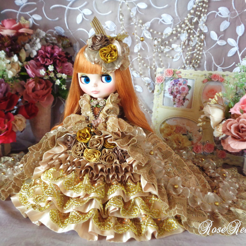 マリーアントワネット王妃 アンティークゴールドの高貴なロング