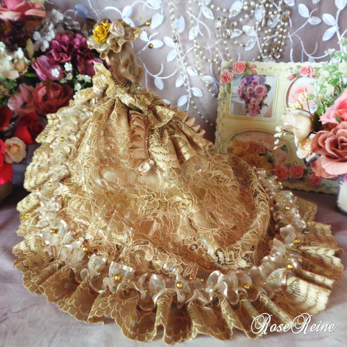 マリーアントワネット王妃 アンティークゴールドの高貴なロング