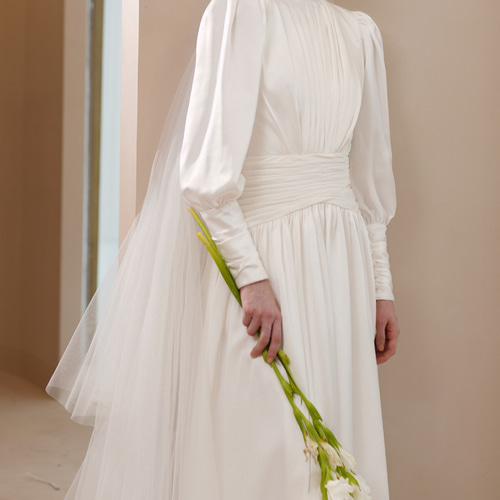 ⭐︎美品⭐︎フリルハイネックパフスリーブクラシカル ウェディング